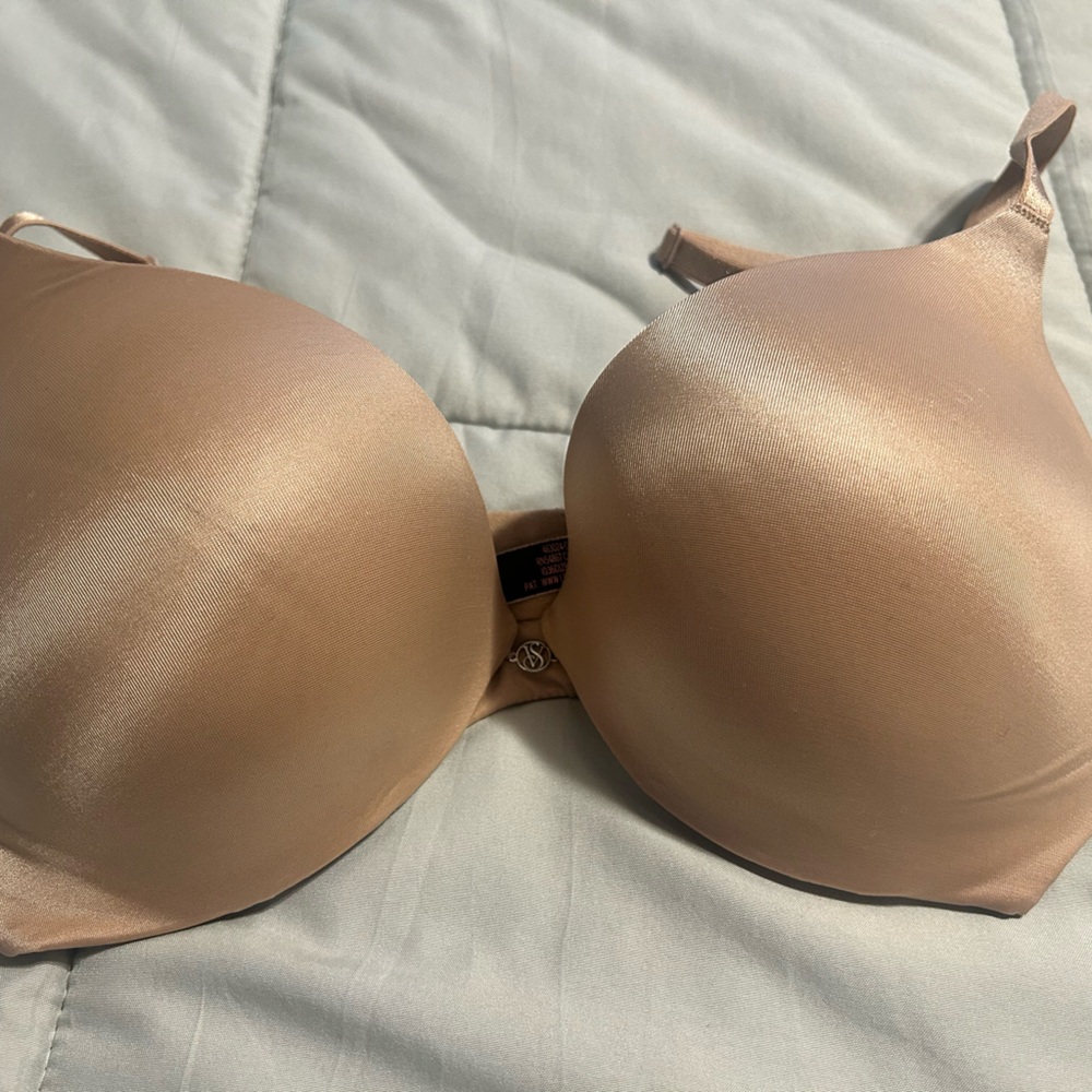 Victoria’s Secret So Obsessed Push up. 36b.